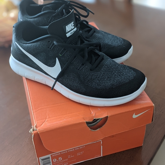 Brand new Nike free RN 2017 - Picture 2 of 2